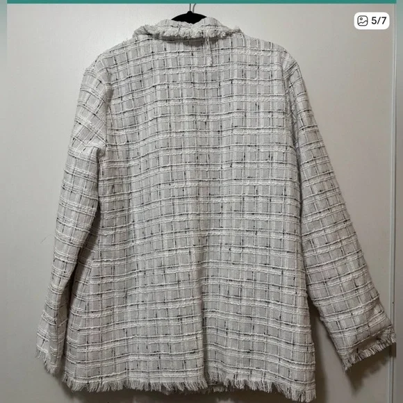 White tweed blazer. L - Picture 5 of 5